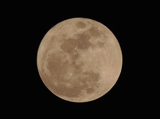 Yo no te pido la luna